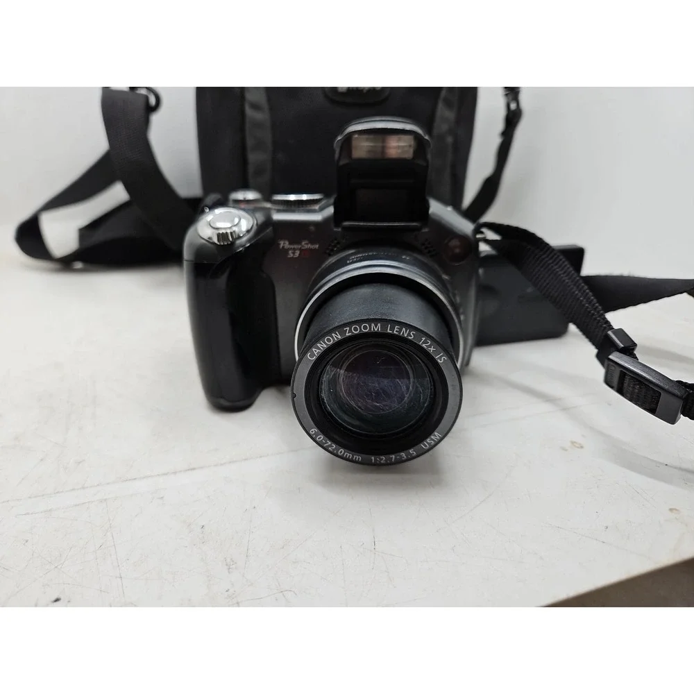 Canon PowerShot S3IS PC1192 Black Digital Camera 6.0 Mega Pixels FOR PARTS